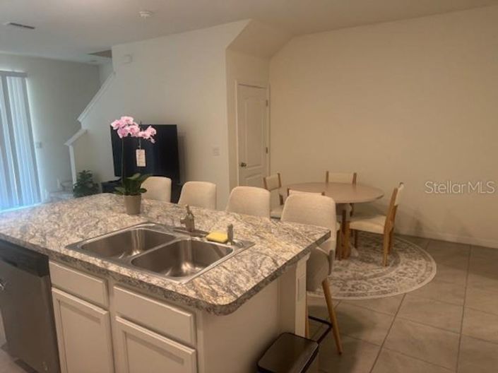 Image No.9-3 Bed Townhouse for sale