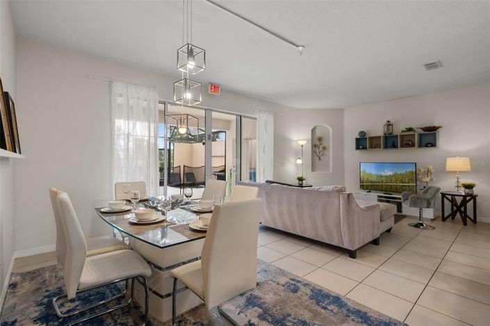 Image No.15-4 Bed Townhouse for sale