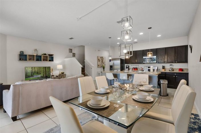 Image No.16-4 Bed Townhouse for sale