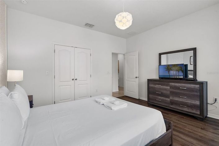 Image No.19-4 Bed Townhouse for sale