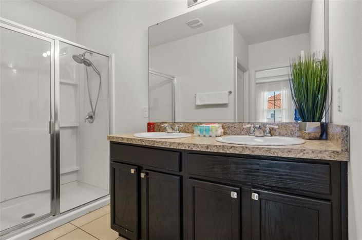 Image No.26-4 Bed Townhouse for sale