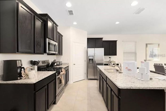 Image No.4-6 Bed House for sale