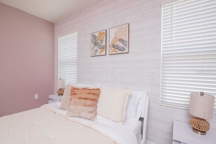 Image No.24-6 Bed House for sale