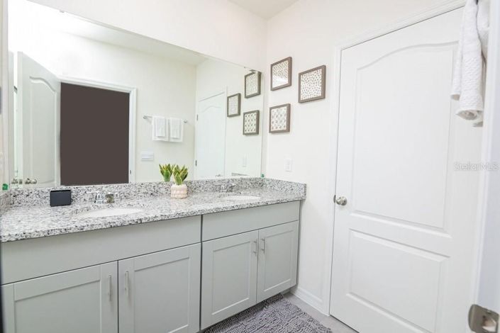 Image No.27-6 Bed House for sale