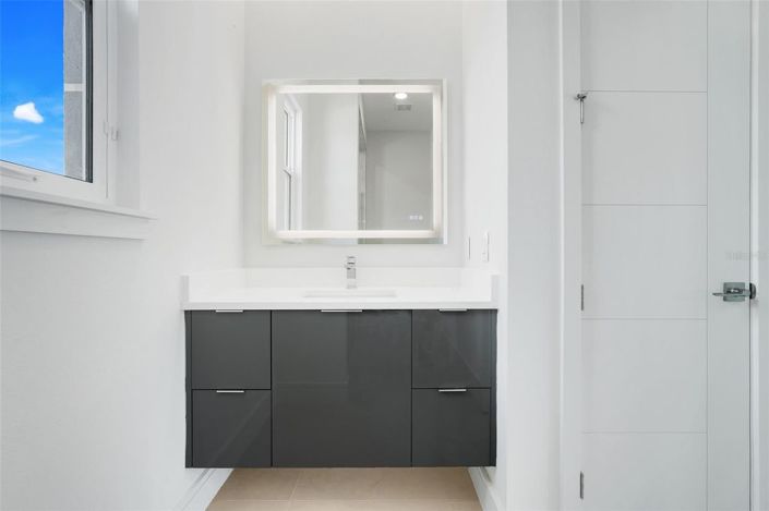 Image No.22-4 Bed House for sale