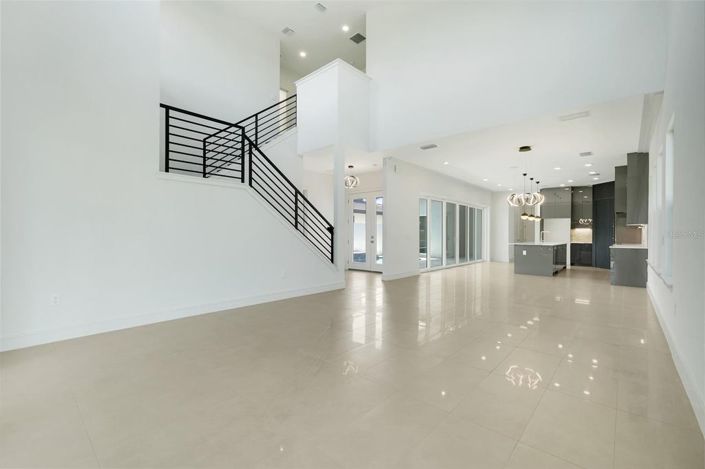 Image No.27-4 Bed House for sale