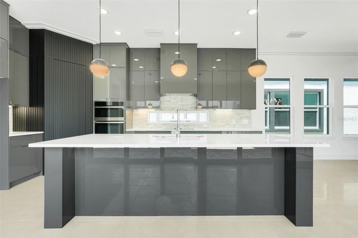 Image No.31-4 Bed House for sale