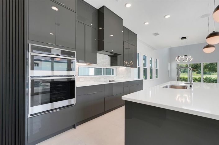 Image No.32-4 Bed House for sale