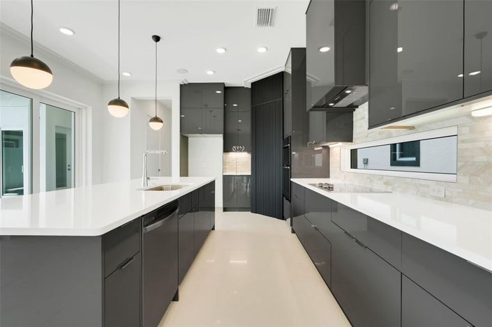 Image No.33-4 Bed House for sale