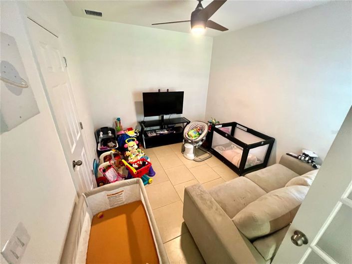 Image No.18-4 Bed House for sale