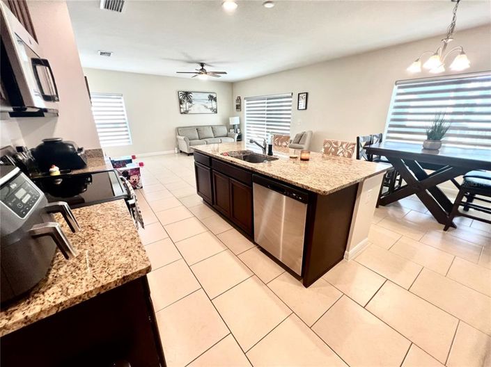 Image No.35-4 Bed House for sale