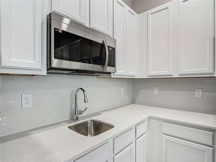 Image No.12-12 Bed House for sale