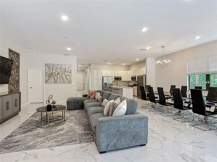 Image No.16-12 Bed House for sale