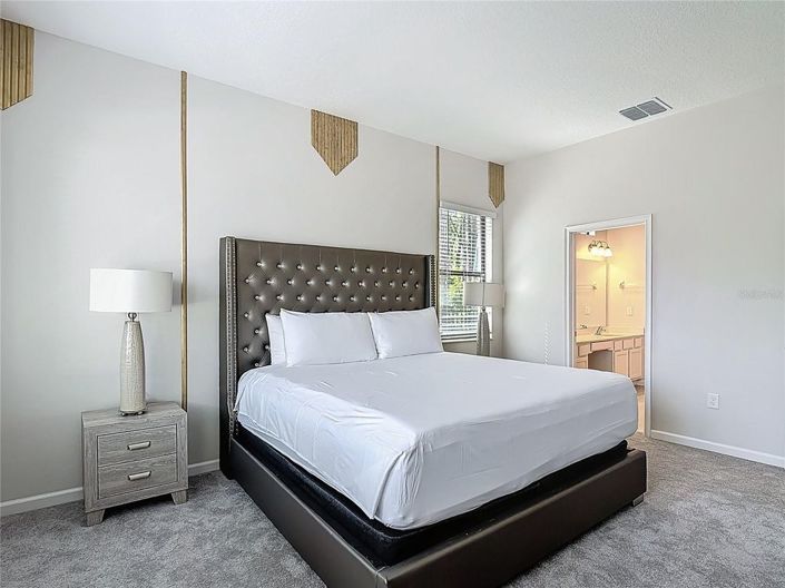 Image No.21-12 Bed House for sale