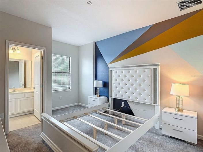 Image No.24-12 Bed House for sale