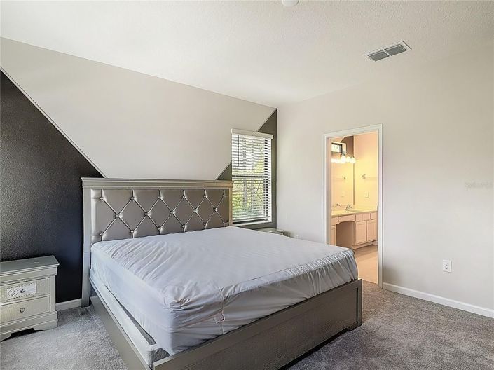 Image No.30-12 Bed House for sale