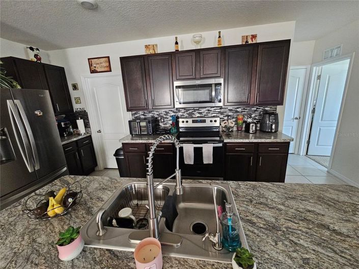 Image No.16-5 Bed House for sale