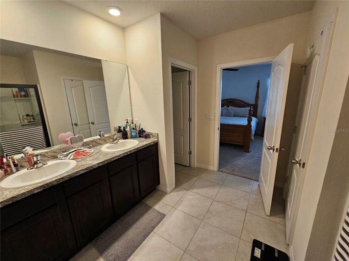 Image No.26-5 Bed House for sale