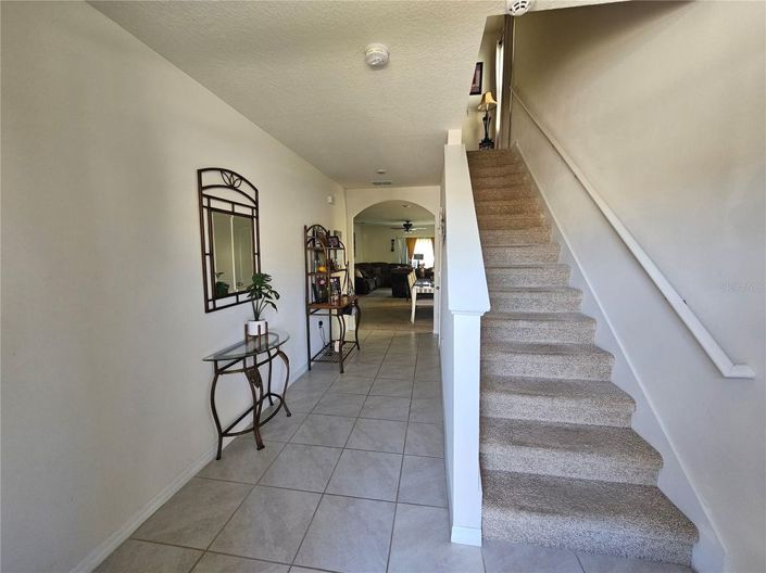 Image No.6-5 Bed House for sale