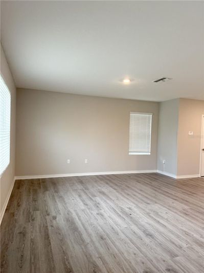 Image No.10-4 Bed House for sale