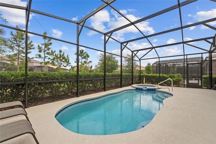 Image No.25-7 Bed House for sale