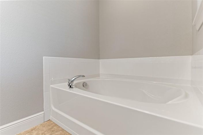 Image No.22-5 Bed House for sale