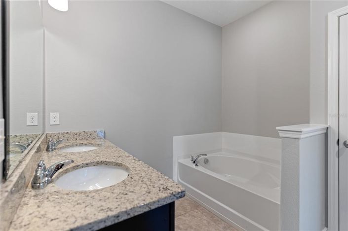 Image No.29-5 Bed Property for sale