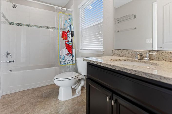 Image No.30-5 Bed House for sale