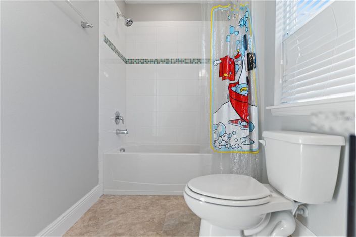 Image No.37-5 Bed Property for sale