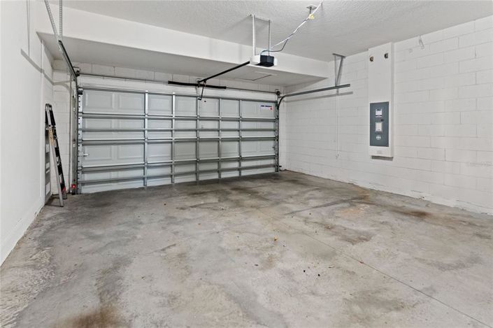 Image No.44-5 Bed Property for sale