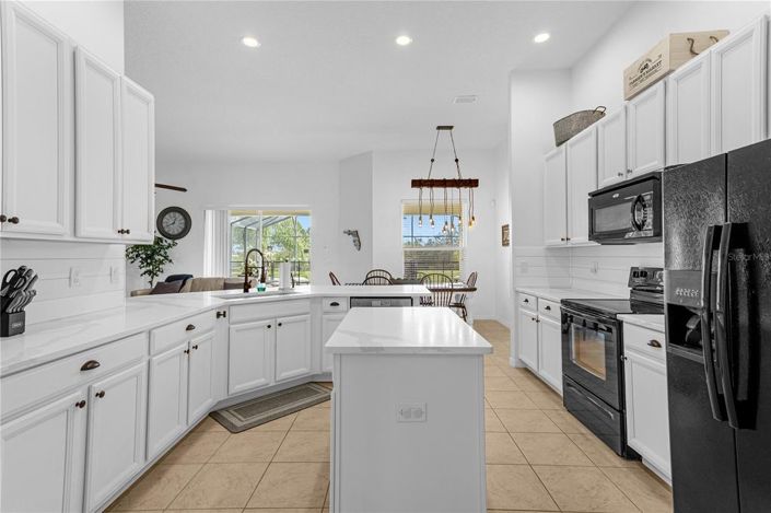 Image No.19-6 Bed House for sale