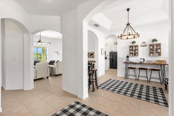 Image No.9-6 Bed House for sale