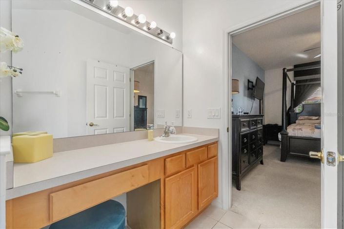 Image No.16-6 Bed House for sale