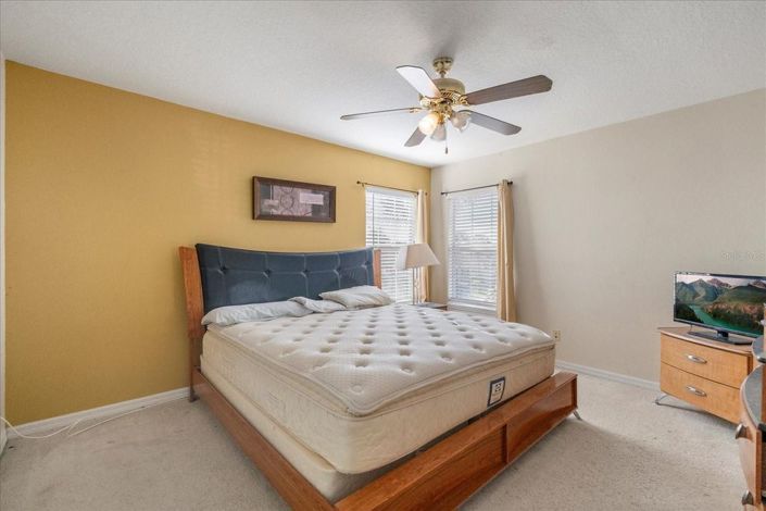 Image No.19-6 Bed House for sale