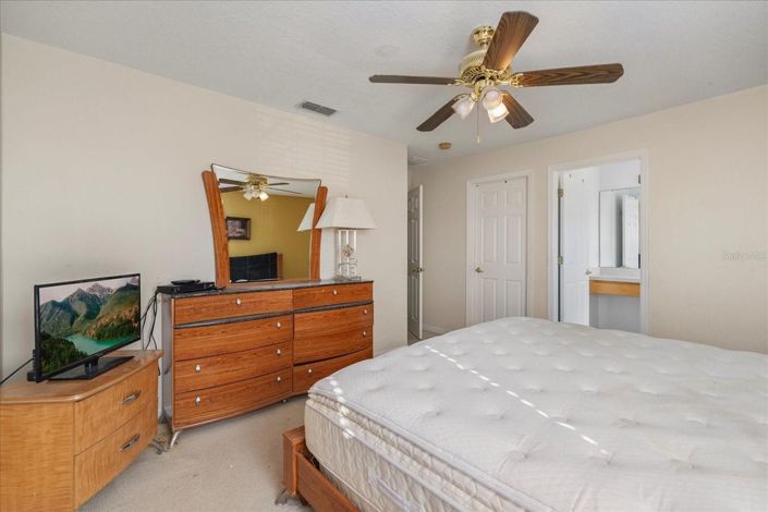 Image No.20-6 Bed House for sale