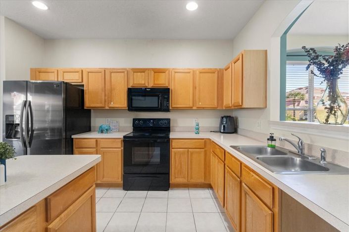 Image No.7-6 Bed House for sale