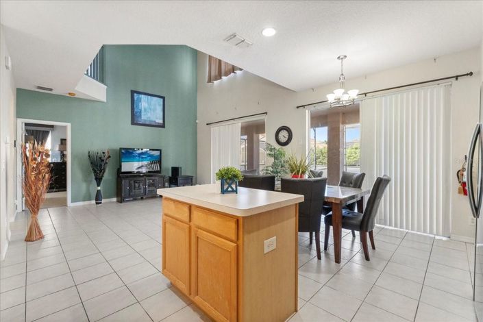 Image No.9-6 Bed House for sale