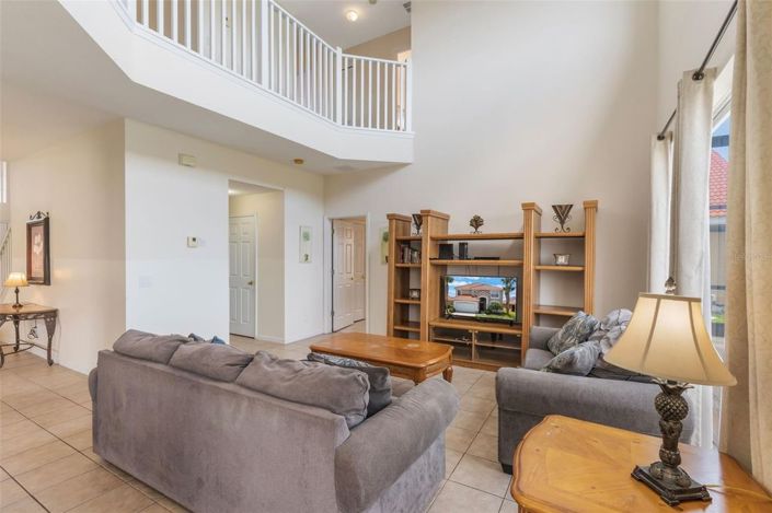 Image No.10-7 Bed House for sale