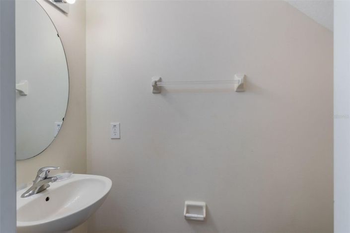 Image No.34-7 Bed House for sale