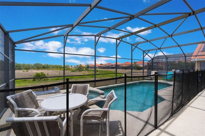 Image No.37-7 Bed House for sale