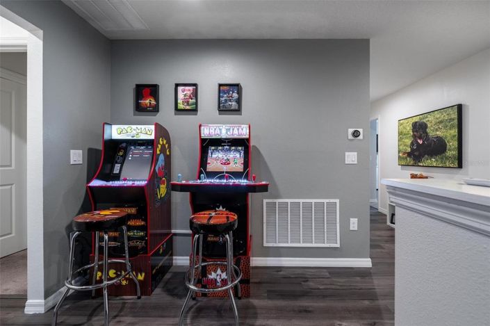 Image No.14-6 Bed House for sale