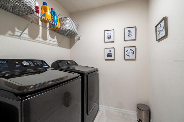 Image No.17-6 Bed House for sale