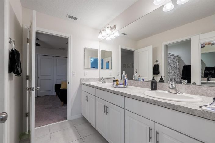 Image No.19-6 Bed House for sale