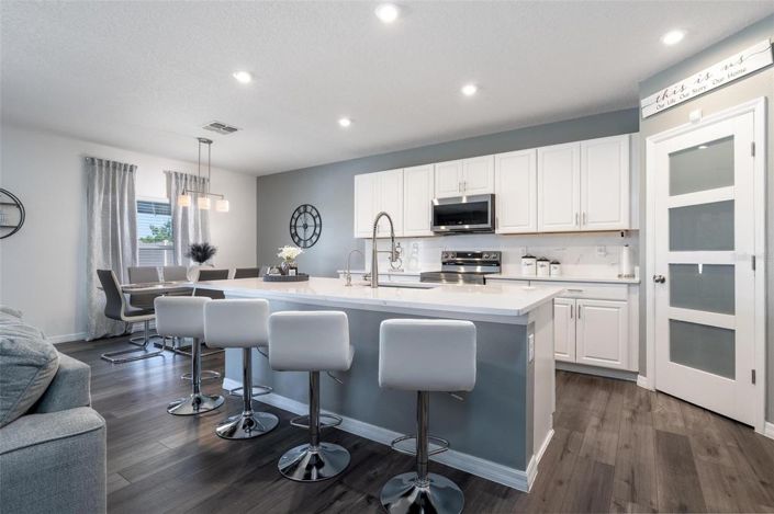 Image No.2-6 Bed House for sale