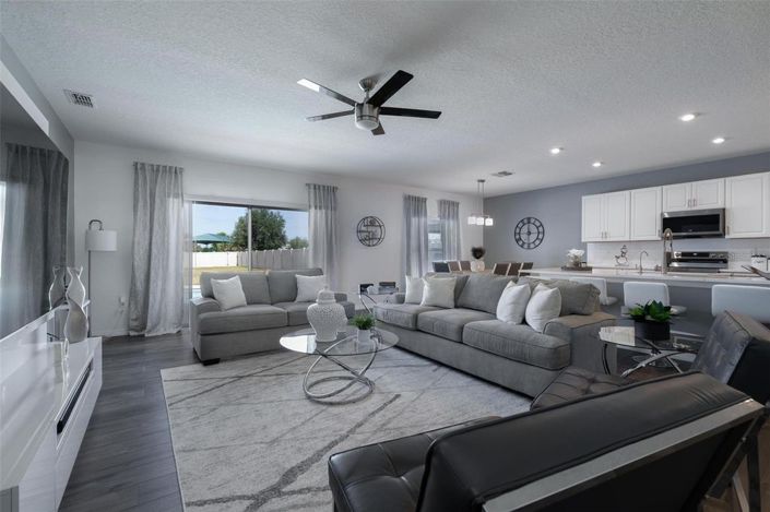 Image No.4-6 Bed House for sale