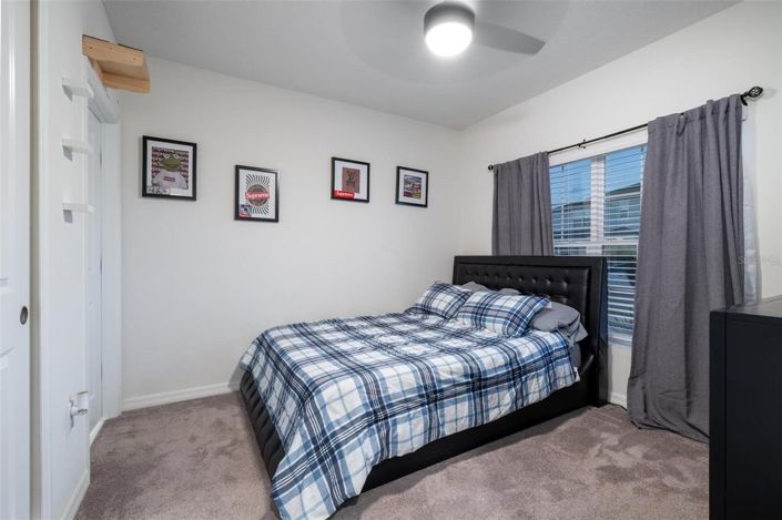 Image No.8-6 Bed House for sale