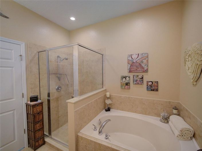 Image No.16-5 Bed House for sale