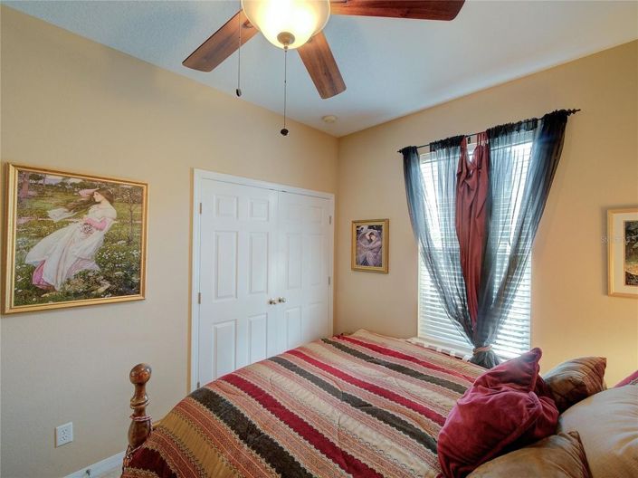 Image No.19-5 Bed House for sale