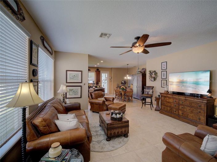 Image No.6-5 Bed House for sale