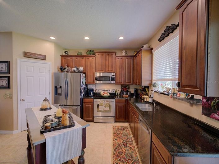 Image No.9-5 Bed House for sale